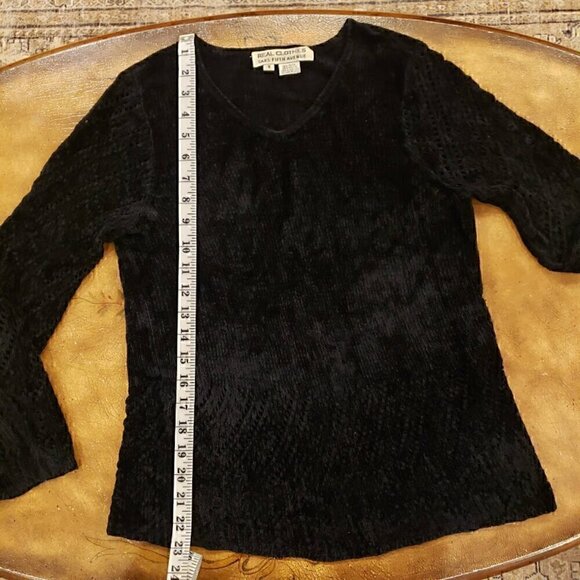 Like NEW Real Clothes Saks Fifth Avenue Black V-Neck Sweater with Knit Accents - Picture 5 of 7